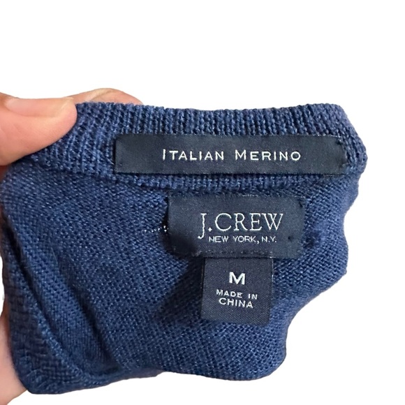 J Crew Mens Navy Blue Wool V-Neck Pull Over Sweater Size M - Picture 3 of 8